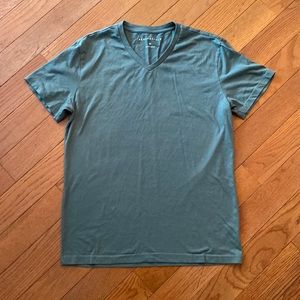 Mens Aeropostale V Neck t-shirt